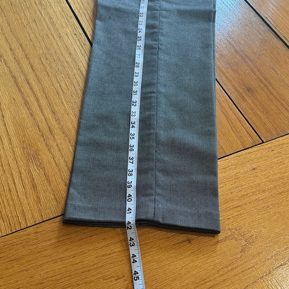 Dalia Collection Gray Textured Women's Pants size 8  31 inch inseam - Picture 5 of 6